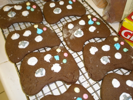 Gingerbread Xbox 360 controller cookies.